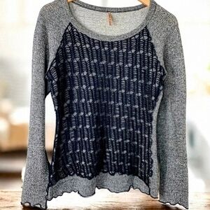 pete Long Sleeve Knit Top. Crochet Overlay. Scalloped Hem Cuffs. Sz. L